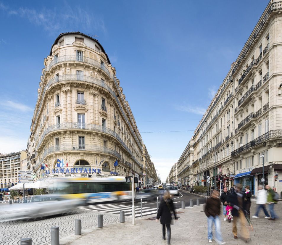 Portefeuille de commerces XXL à Marseille 129 cellules commerciales ~19 000 m² de surface totale (dont 5 156 m² vacants).